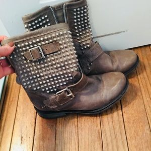 Steve Madden posh army boots